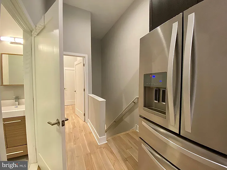 1516 Green St #A — Photo 10