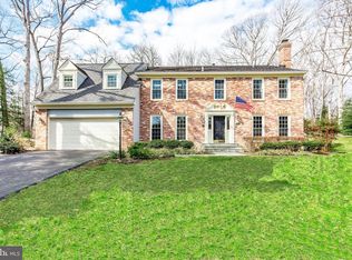 10314 Yellow Pine Dr, Vienna, VA 22182