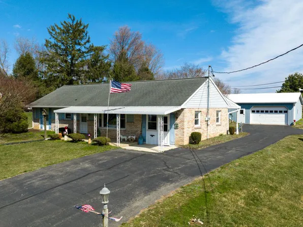 1721 Hans Herr Dr, Willow Street, PA 17584