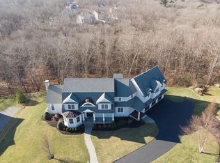 10 Stratford Ter, Cohasset, MA 02025