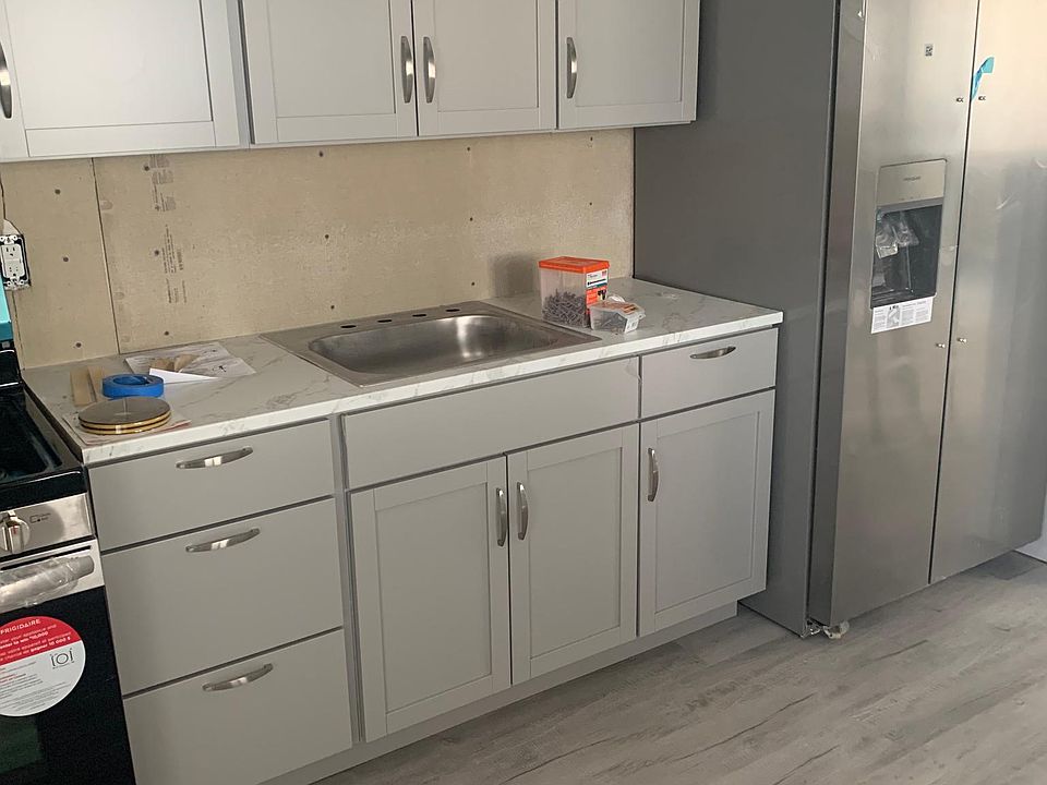 1st image of 27 Sauquoit St #1