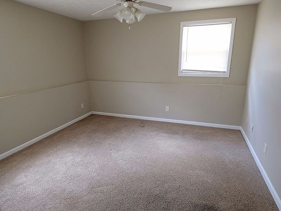 2nd image of 324 Riley Dr #4