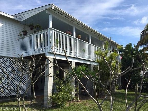 3rd image of 3767 Royal Palm Dr