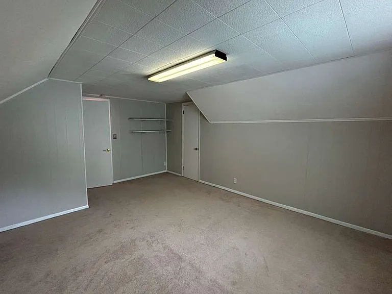 26901 Farringdon Ave — Photo 14