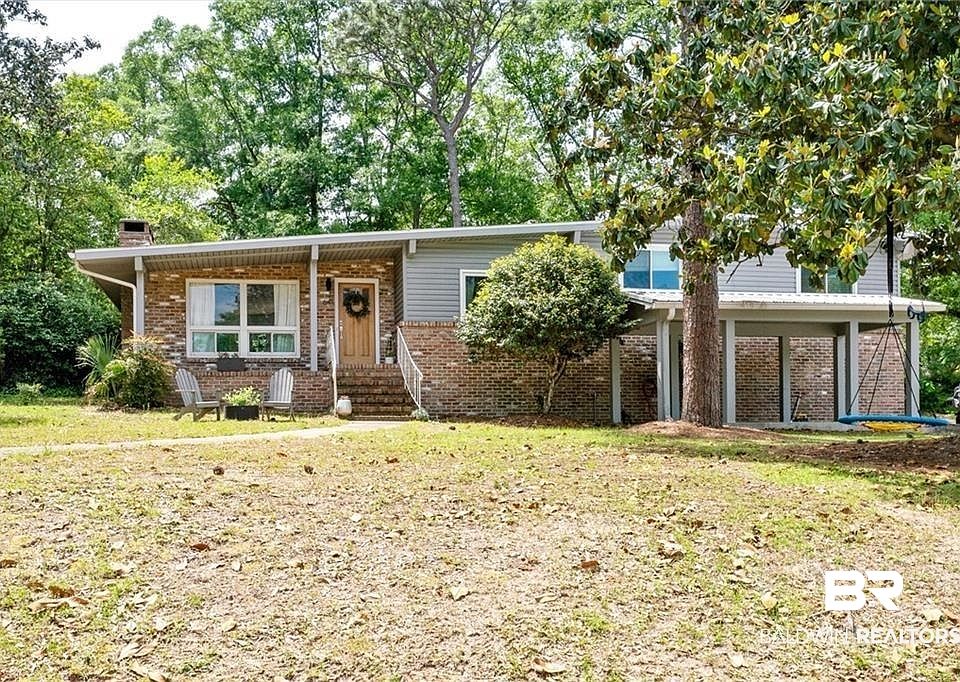 1st image of 641 Tuthill Ln