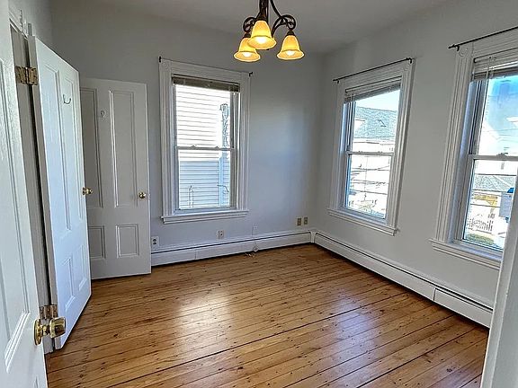 4th image of 34 Marie Ave #2