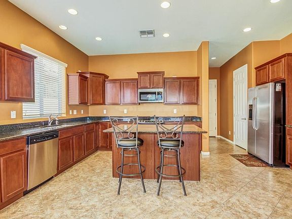 3rd image of 18233 W El Caminito Dr