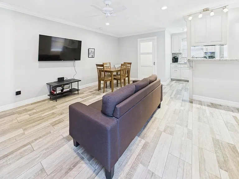810 Milwaukee St #STUDIO — Photo 2