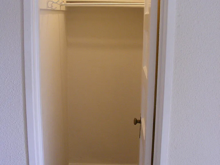115 N Park St #4 — Photo 7