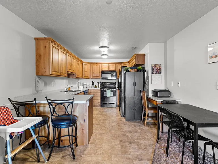 397 S State St #37 — Photo 8