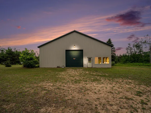 7970 Outback Ln, Gaylord, MI 49735