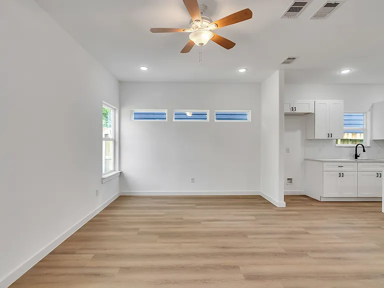 8102 Crestview Dr #B — Photo 15