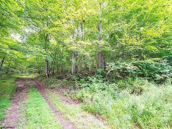 3rd image of 1 Bucklick Rd