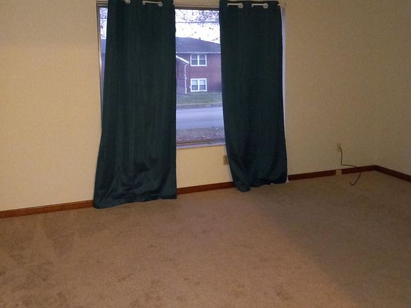 4th image of 1487 Meriline St #1