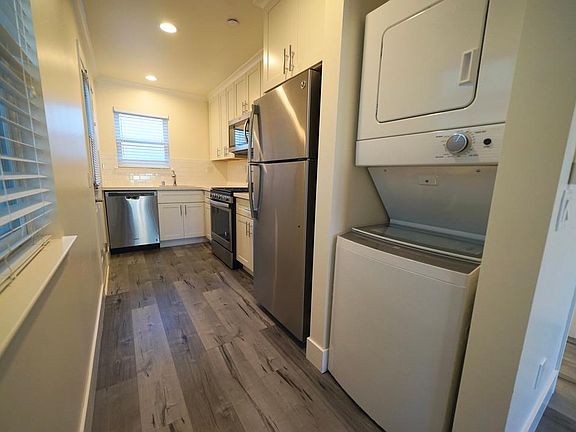 5th image of 124 Arch St