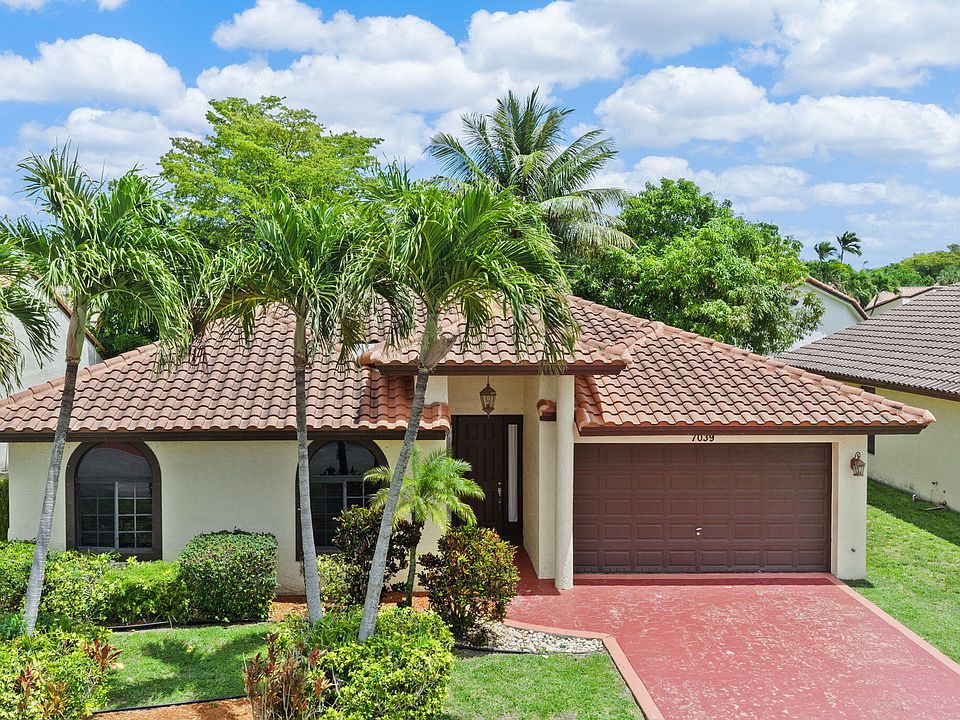 1st image of 7039 Golf Pointe Circle