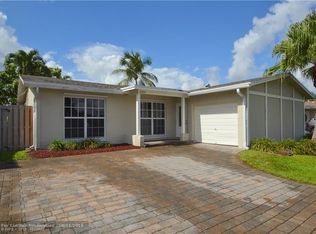 11350 NW 38th Pl, Sunrise, FL 33323