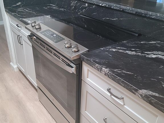 4th image of 1000 Beck St Unit 162