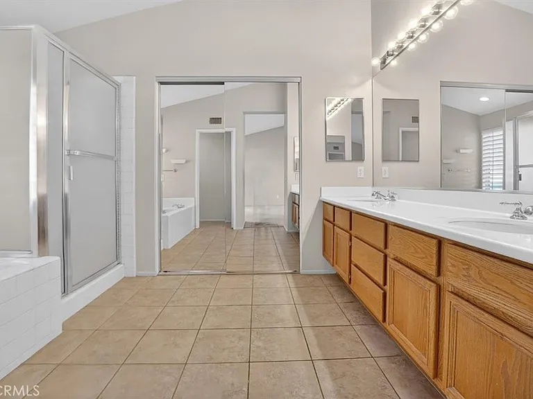 2620 Taylor Ave — Photo 32