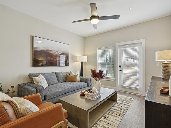 5th image of 713 Adelynn Ln #703-3F