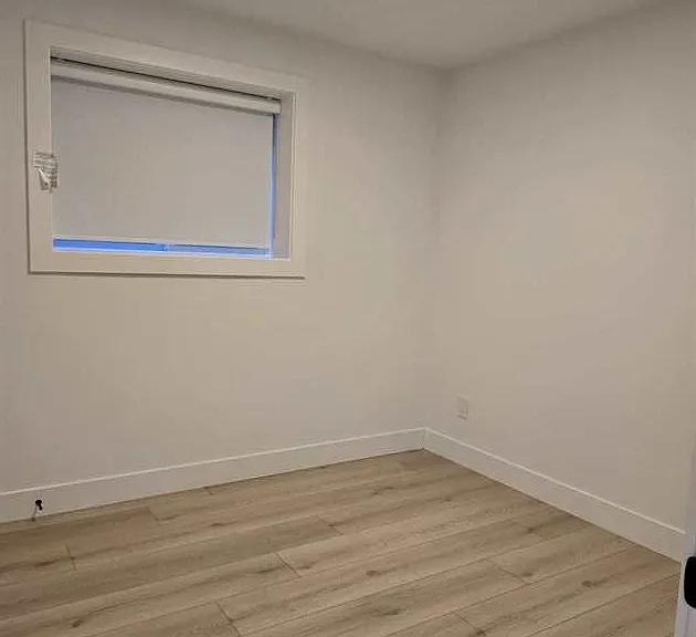15571 Victoria Ave — Photo 12