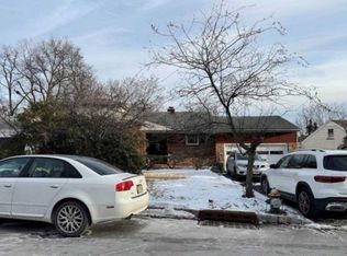 22 Mountain Way, West Orange, NJ 07052