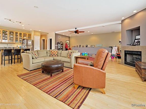2nd image of 2233 W Lawrence Ave #1