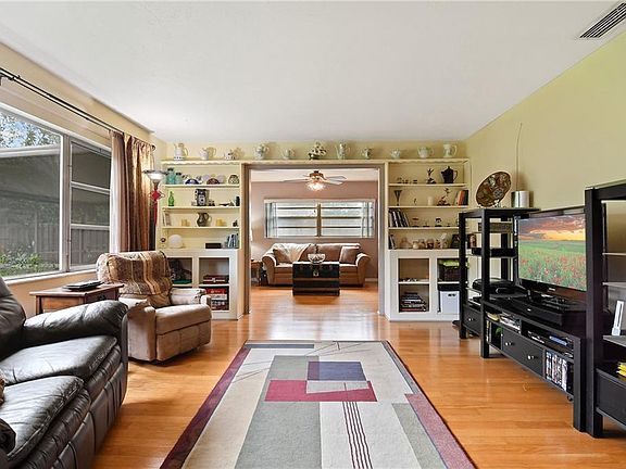 5th image of 3674 Seagrape Dr
