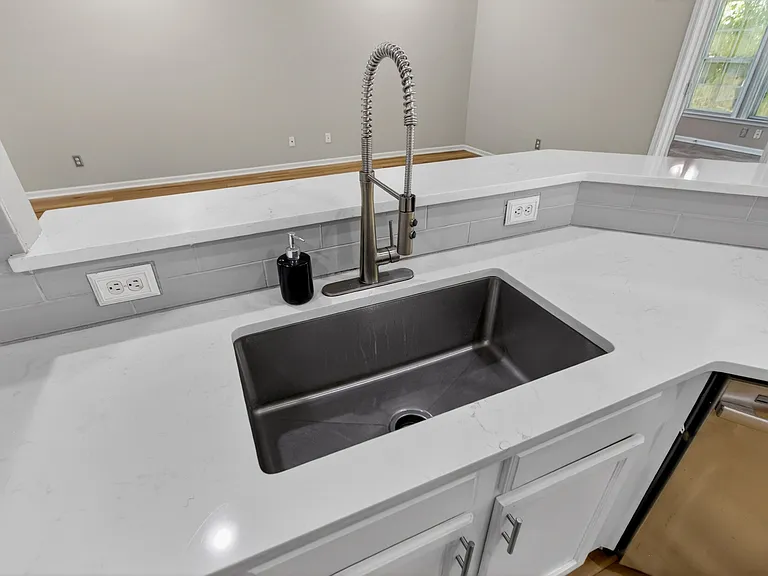 508 Fellers Ct — Photo 15