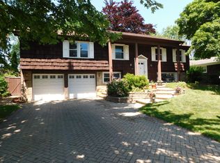 274 Timber Hill Rd, Buffalo Grove, IL 60089