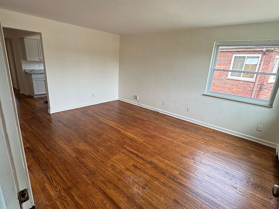1st image of 3922 E Gatewood Ln #1
