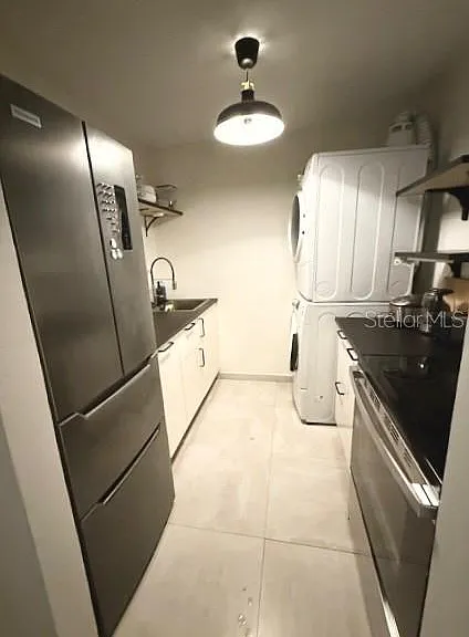 2305 Laurel #611 — Photo 11