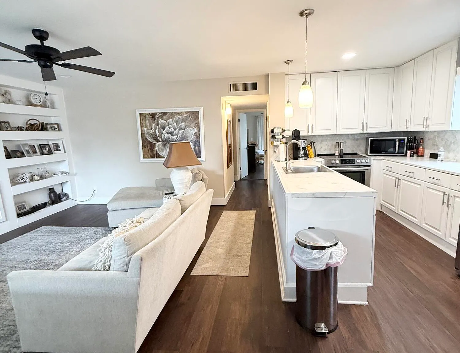 2 bed, 2.0 bath, 902 sqft, $3,000 — Photo 4