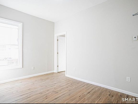 4th image of 34 Sisson Avenue