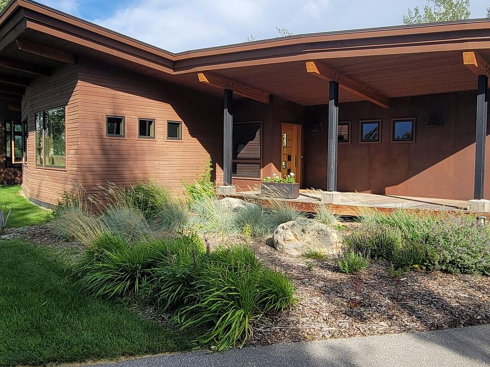1st image of 130 Stinnett Dr