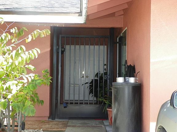 1720 Coronado #2 003