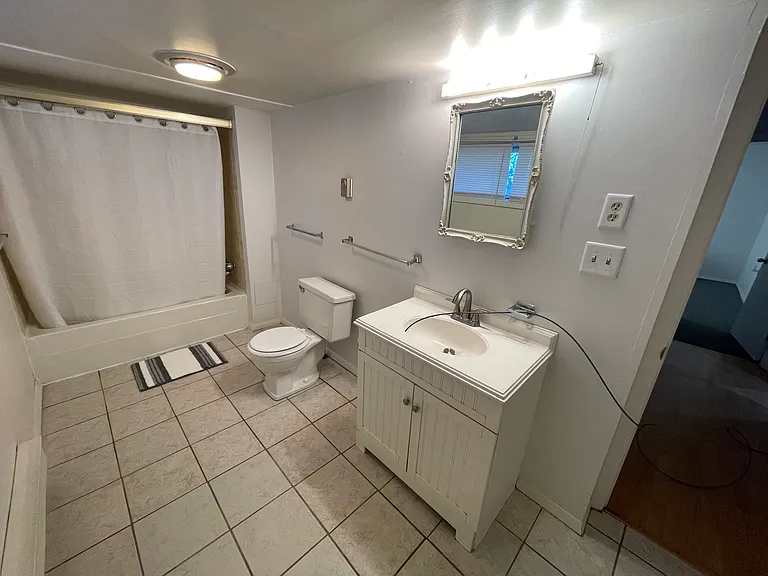 411 Wirt St #5 — Photo 7