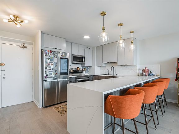 3rd image of 3600 N Lake Shore Dr APT 2320