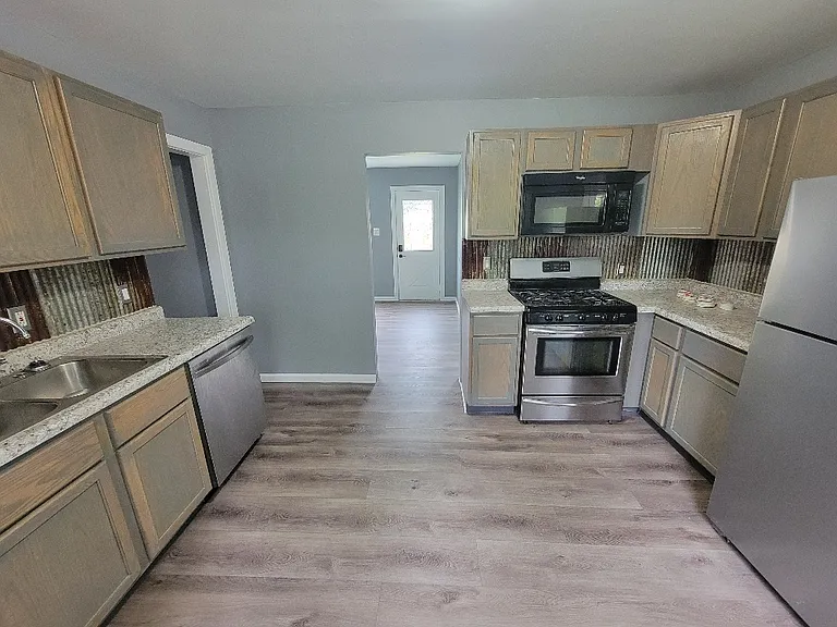 3571 Wright Ave — Photo 10