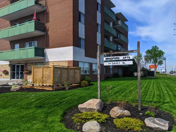 Bradford Apartments - 14 Davey Blvd