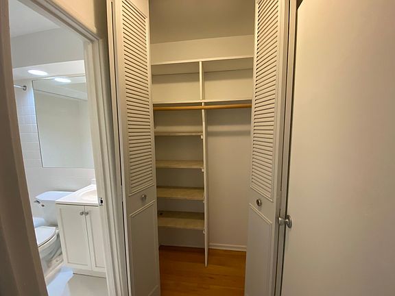 2nd image of 736 W Buena Ave APT 505