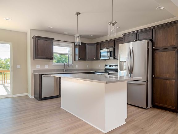 5th image of 6560 Prairie Wood Dr