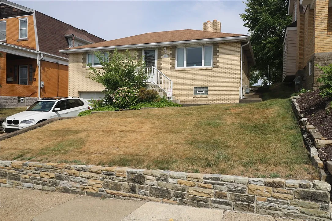 408 Kirk Ave photo 1