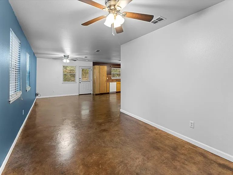 230 Private Road 7422 #230 — Photo 24