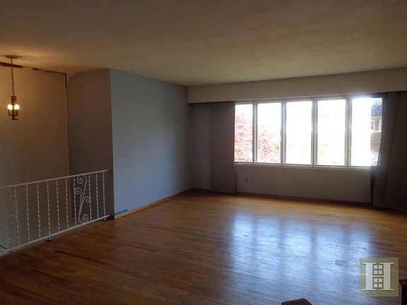 4th image of 104 Norwalk Ave