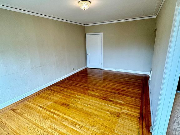 3rd image of 4115 Lincoln Way #4