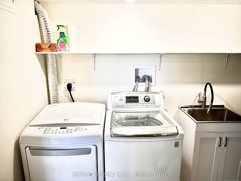 447 Harcourt Dr — Photo 11