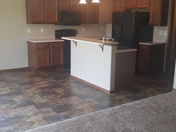 3rd image of 2111 Ebony Ln