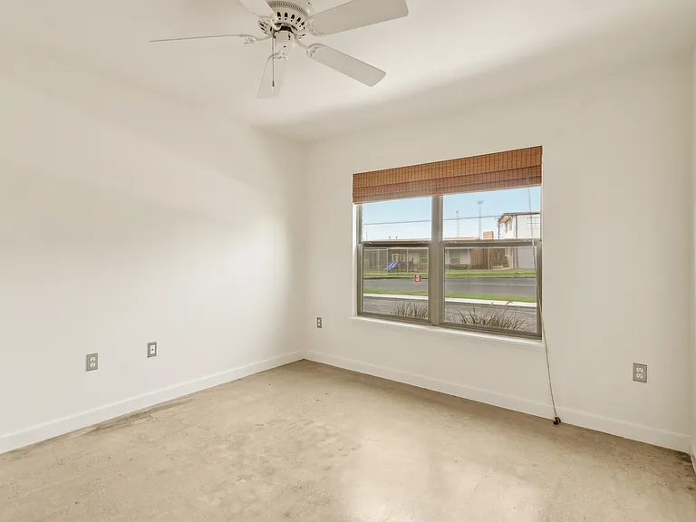 Dot Commons Apartments — Photo 19