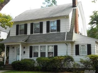 78 Hudson Rd, Floral Park, NY 11001